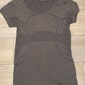 lululemon athletica Charcoal Short Sleeve Swiftly